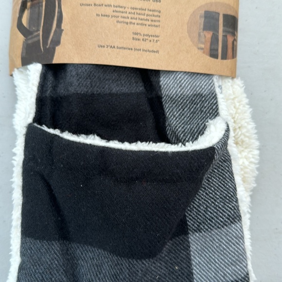 The Paper Store Mia & Tess Plaid Heated Scarf • Black + Grey Buffalo Check - Picture 3 of 6